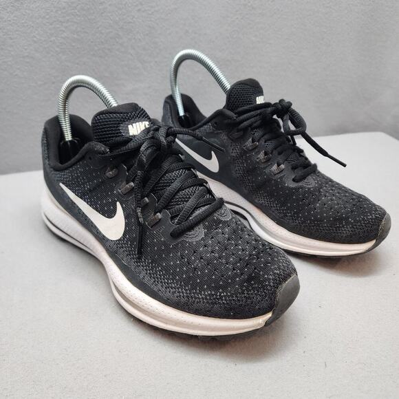 Nike Womens Air Zoom Vomero 13 Black Running Shoes Sneakers Size 7‎ - Picture 1 of 8